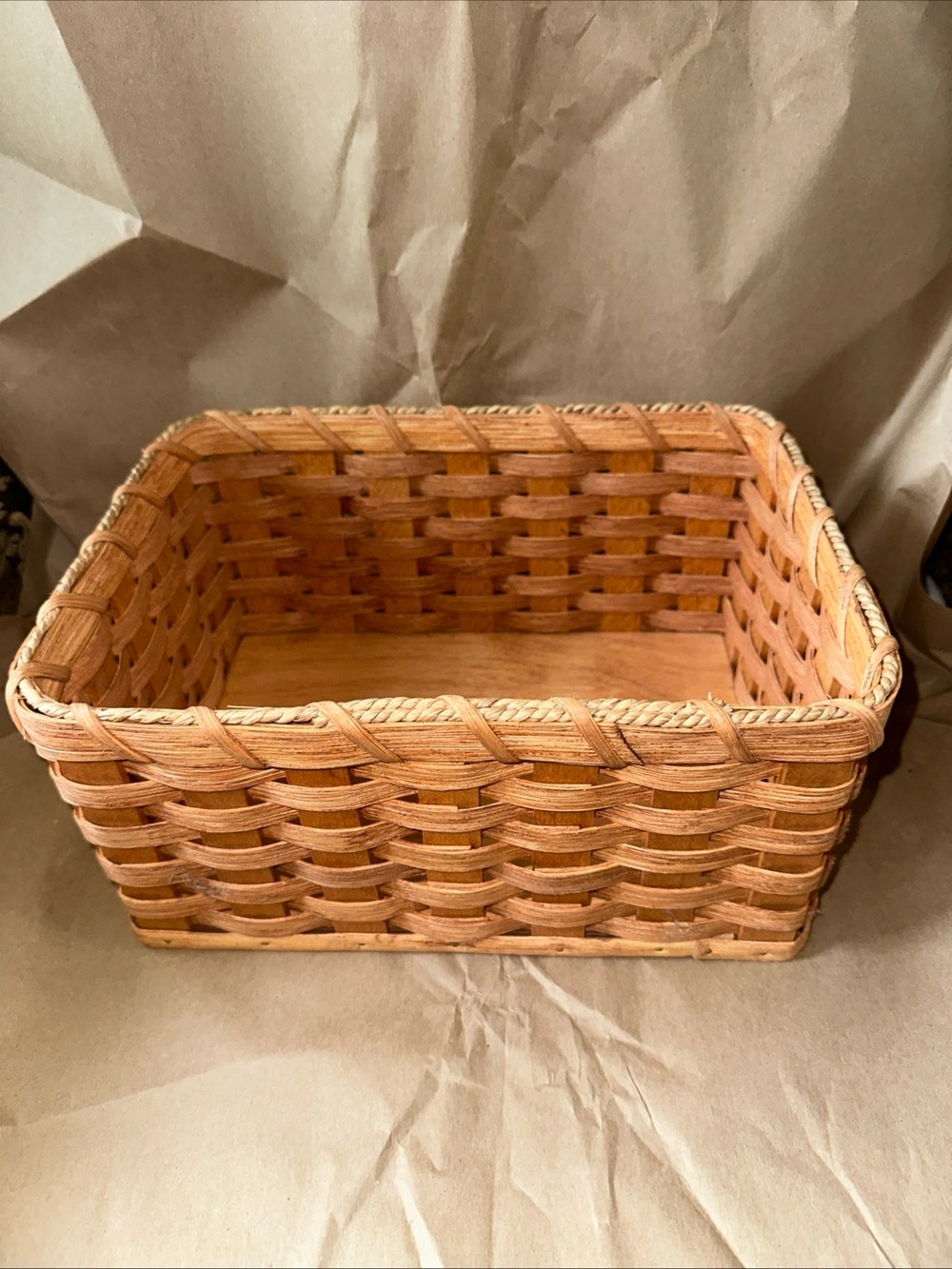 Amish Troyer Basket Handwoven
Signed By Phineas Rosa Mast &
Rachel 12"×9"×6"